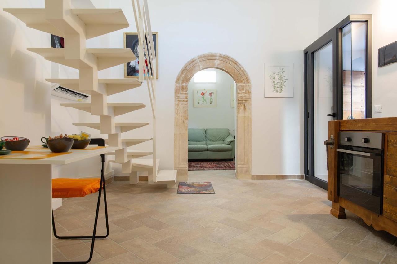 Residenza Storica: La Suite Del Grifo 라킬라 외부 사진